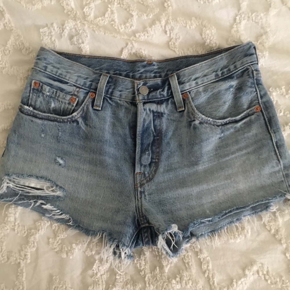 Levi’s 501 high waisted shorts